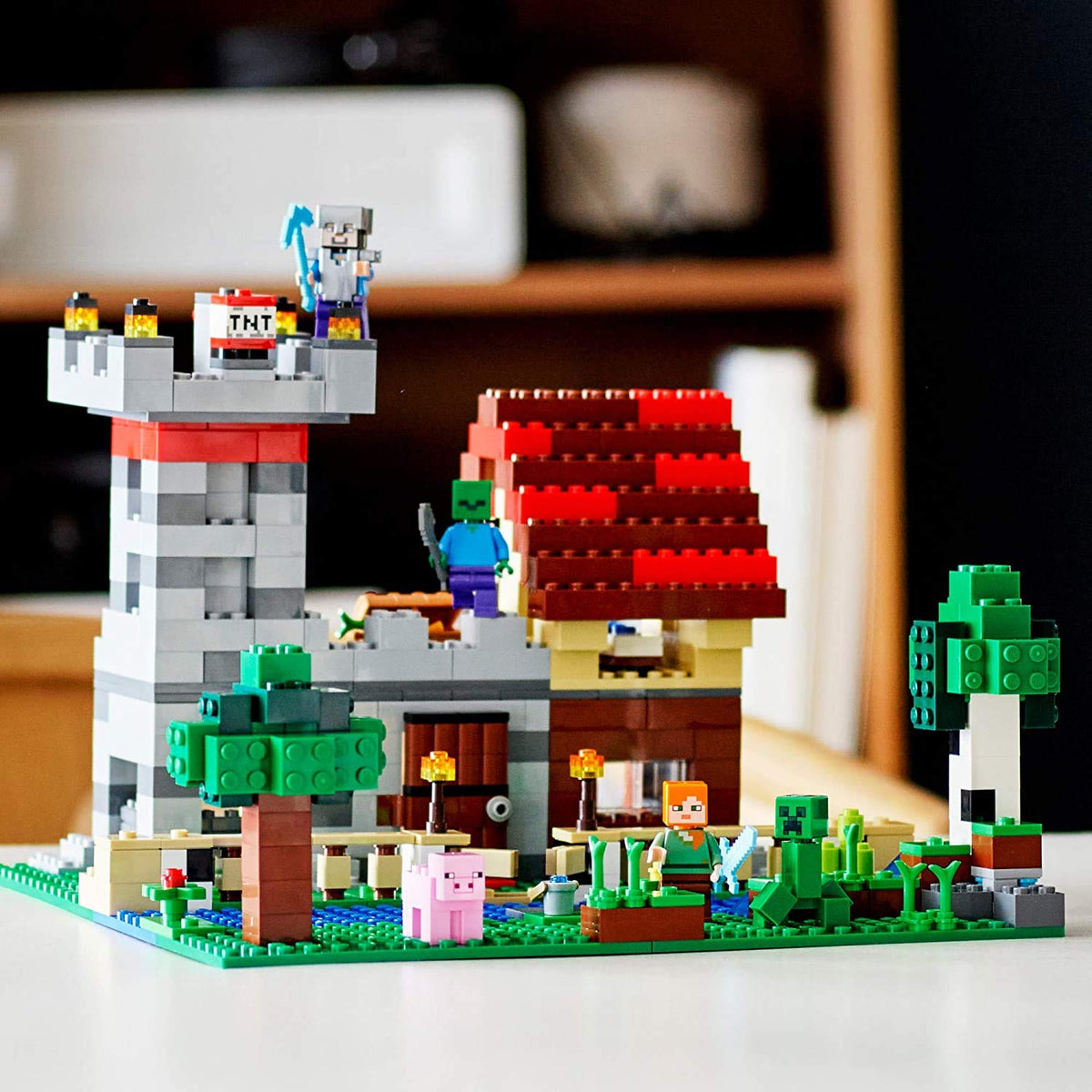 Minecraft Brick Construction Toy and Minifigures 564 Pieces T315