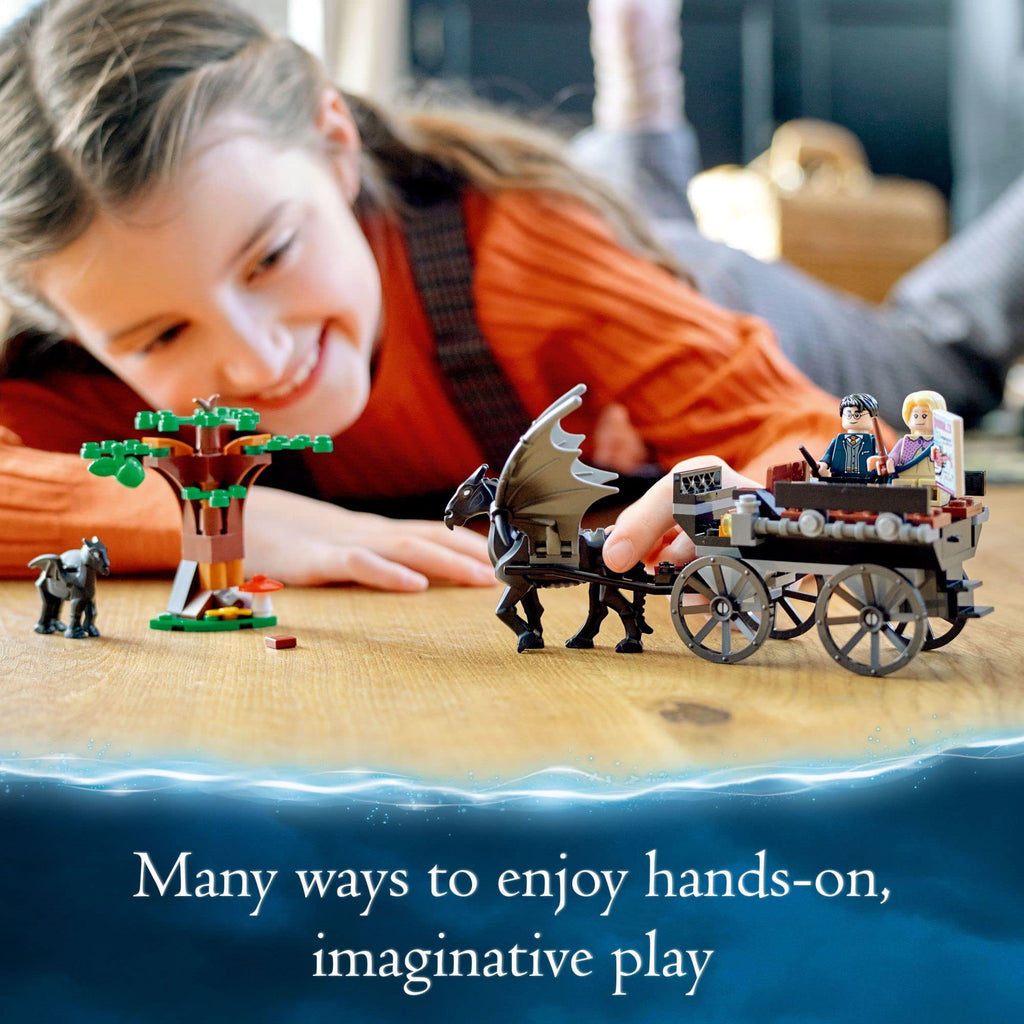 Building Toy Set with 2 Winged Horse Figures and Minifigure M54762